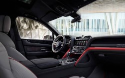 2024款宾利添越／2024款宾利添越豪华SUV深度体验外观和内饰