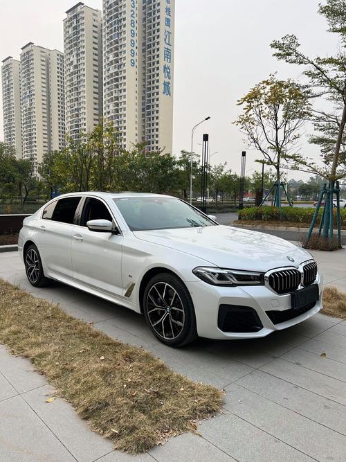 宝马530运动版图片/宝马530运动版图片大全