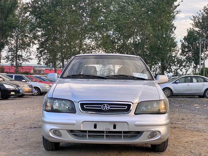 夏利汽车报价及图片,女士开的最合适的汽车