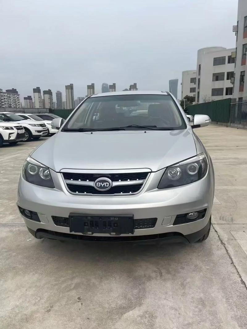 比亚迪s6车身尺寸 比亚迪s6外形尺寸