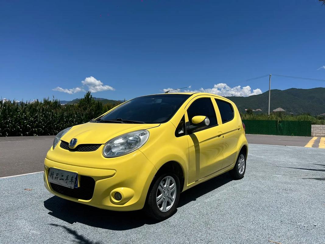 长安汽车奔奔2015款(长安奔奔15款价格)