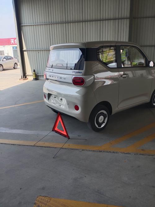 五菱迷你青春版多少钱/五菱迷你经典款