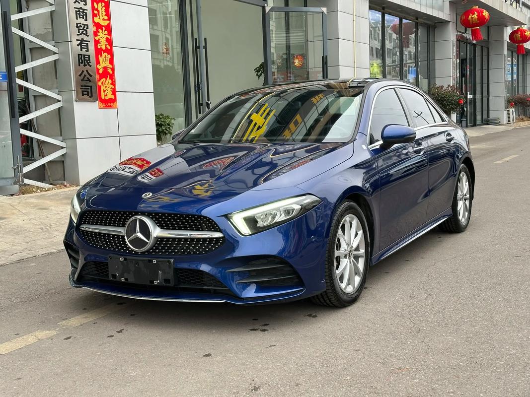 新款奔驰a级/新款奔驰a级价格及图片