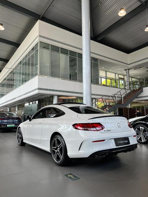 奔驰c级轿跑双门,奔驰c级双门轿跑汽车之家