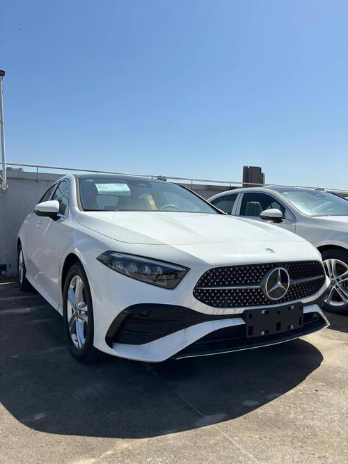 奔驰a180l报价及图片 奔驰e300l价格及图片