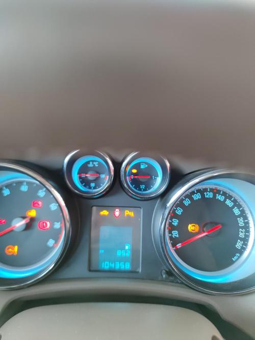 别克英朗xt两厢油耗,2010别克英朗xt两厢车油耗