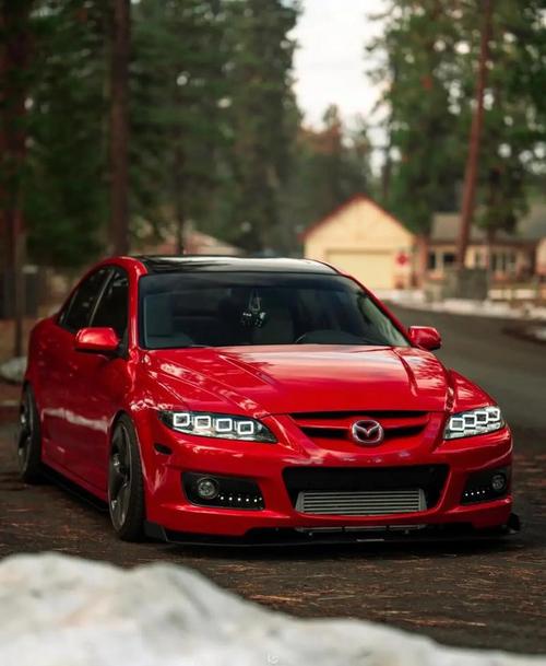 【马自达6红色轿车图片,马自达6红色好看吗】