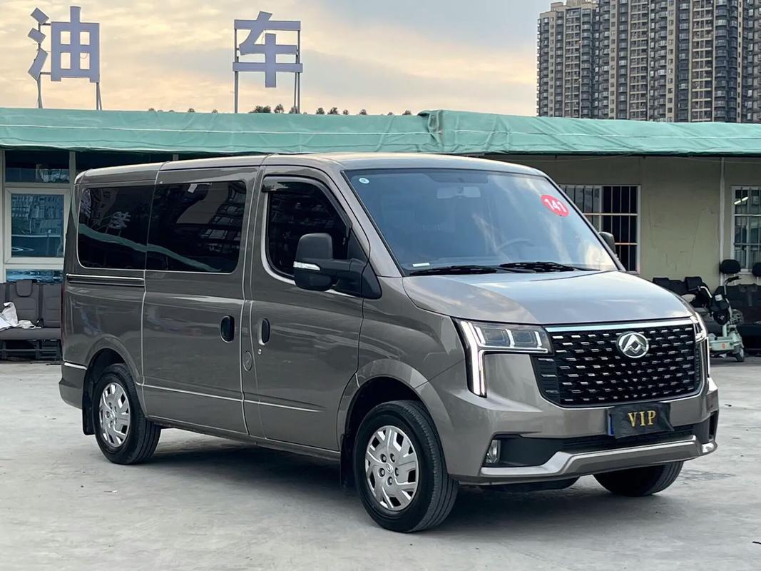 【大通汽车图片,汽车型号大全及图片】