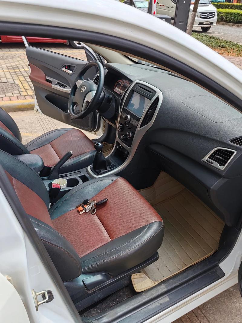 比亚迪2015款f3/比亚迪2015款手动挡